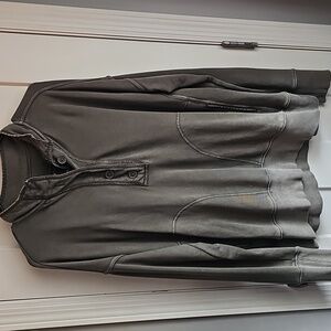 Womens like new Aerie mineral washed dark green sweatshirt. Size small!!